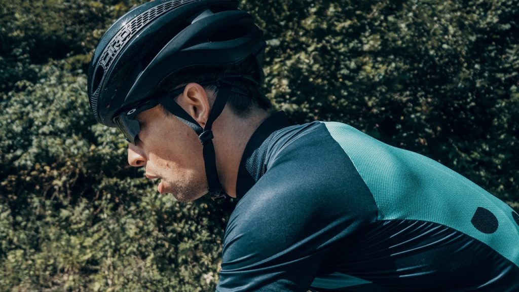 オークリー　スポーツ　サングラス