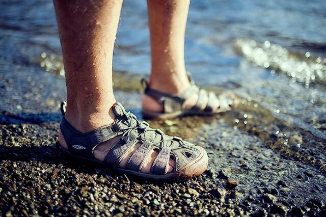 アウトドア好きの大人男性を虜にするKEENのサンダル5選