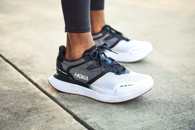 大人ランナーにおすすめのHOKA ONE ONEランニングシューズ5選