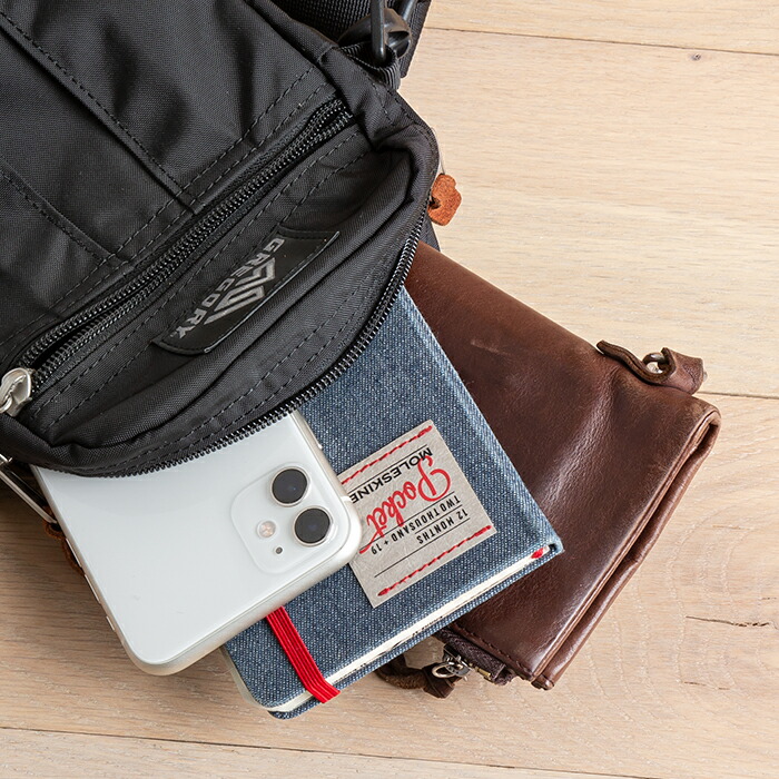 グレゴリー　ショルダーバッグ