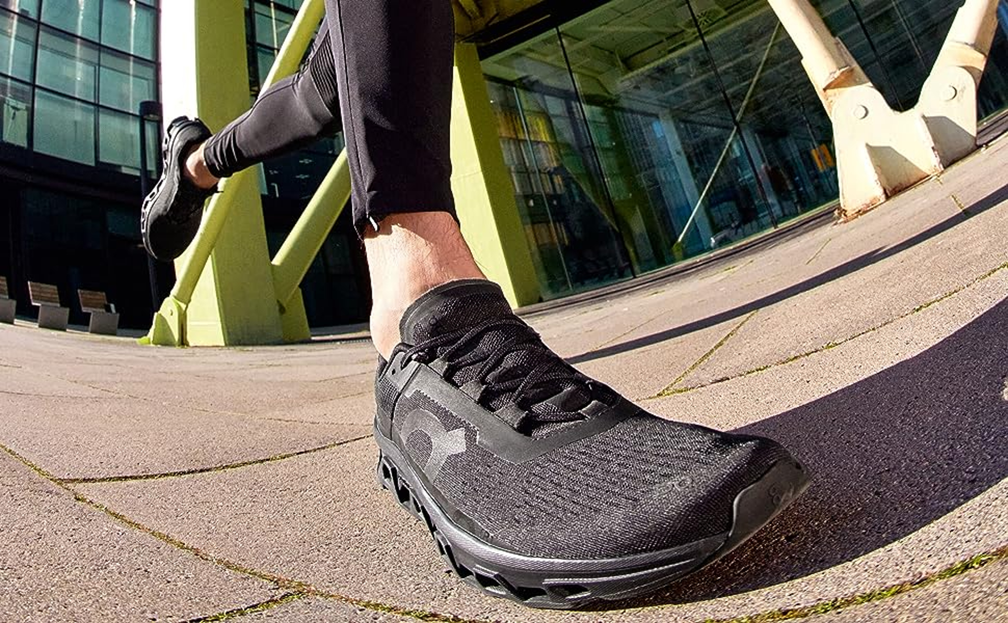 雲の上を走るOnのランニングシューズおすすめ5選をご紹介｜FUNDAY