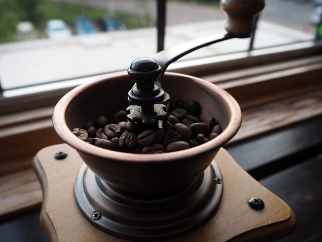 大人のコーヒータイムにいかが？Kalitaのコーヒーミルおすすめ5選