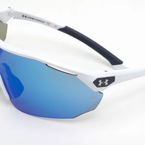 パフォーマンスを最大限に高める。アンダーアーマーのスポーツ