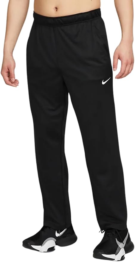 ナイキのDri-FITオープンヘムバーサタイルパンツ