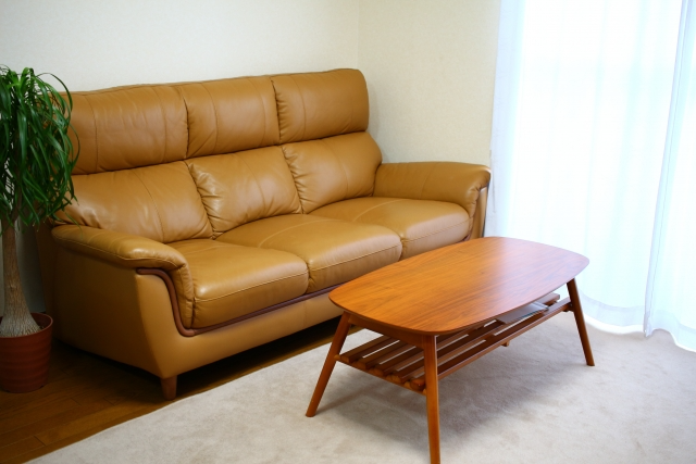 ライトブラウンのソファ