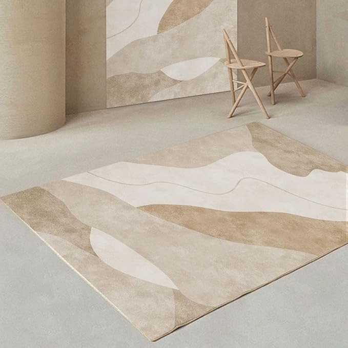 ベージュ色のナチュラル感があるラグ