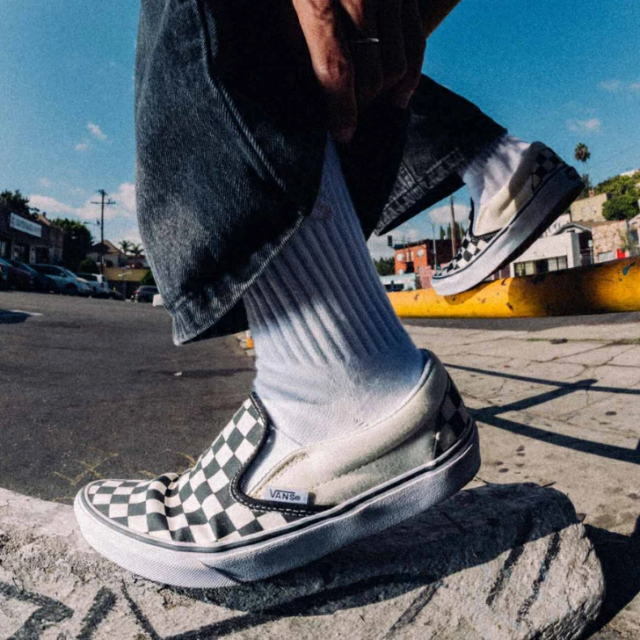 VANSの「スリッポン」おすすめ5選。不朽の名作を履きこなそう