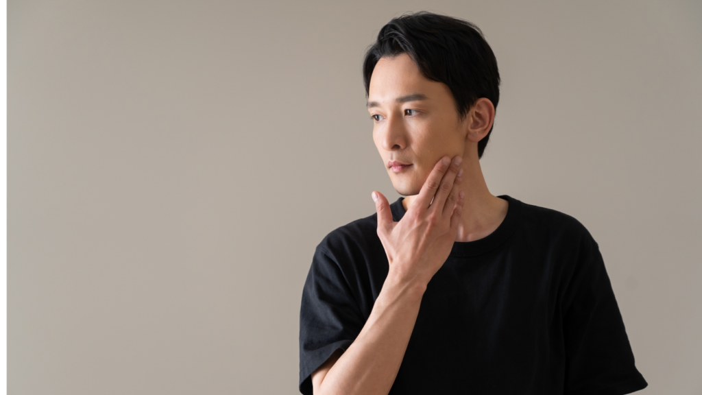 男性が敏感肌を気にしている画像