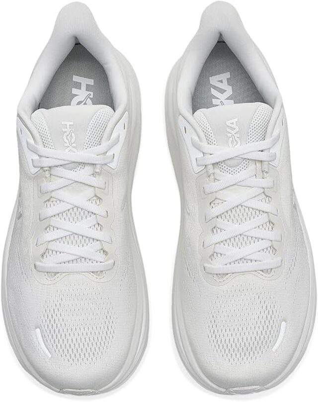 HOKA ONE ONEの人気モデルCLIFTONの位置付けとおすすめのランナーとは