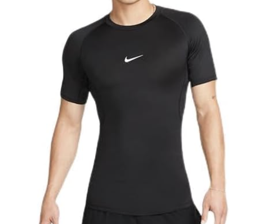 NIKE：Nike Pro Dri-FIT タイト ショートスリーブ FB7933